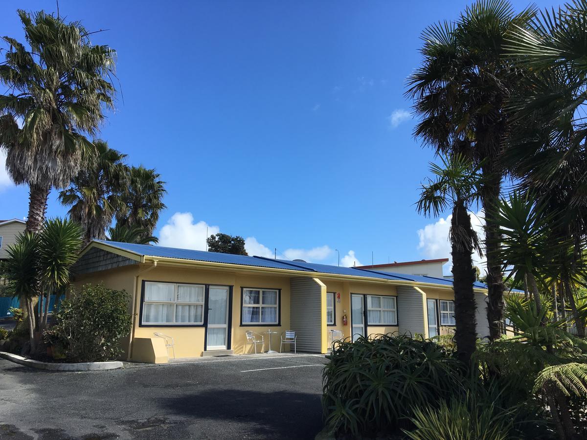 Raglan Palm Beach Motel מראה חיצוני תמונה