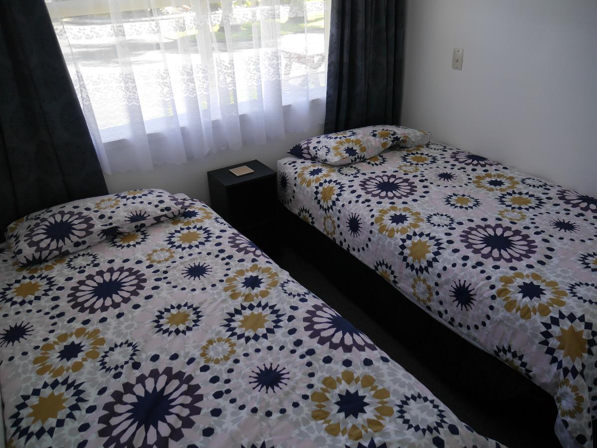 Raglan Palm Beach Motel מראה חיצוני תמונה