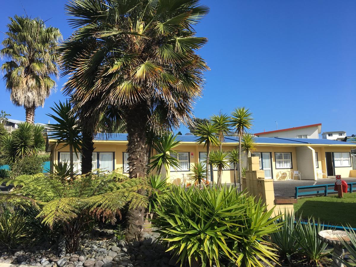 Raglan Palm Beach Motel מראה חיצוני תמונה