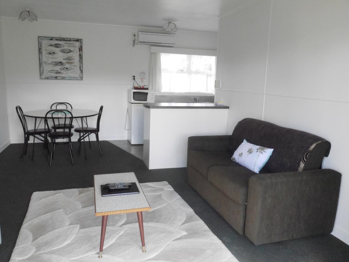 Raglan Palm Beach Motel מראה חיצוני תמונה
