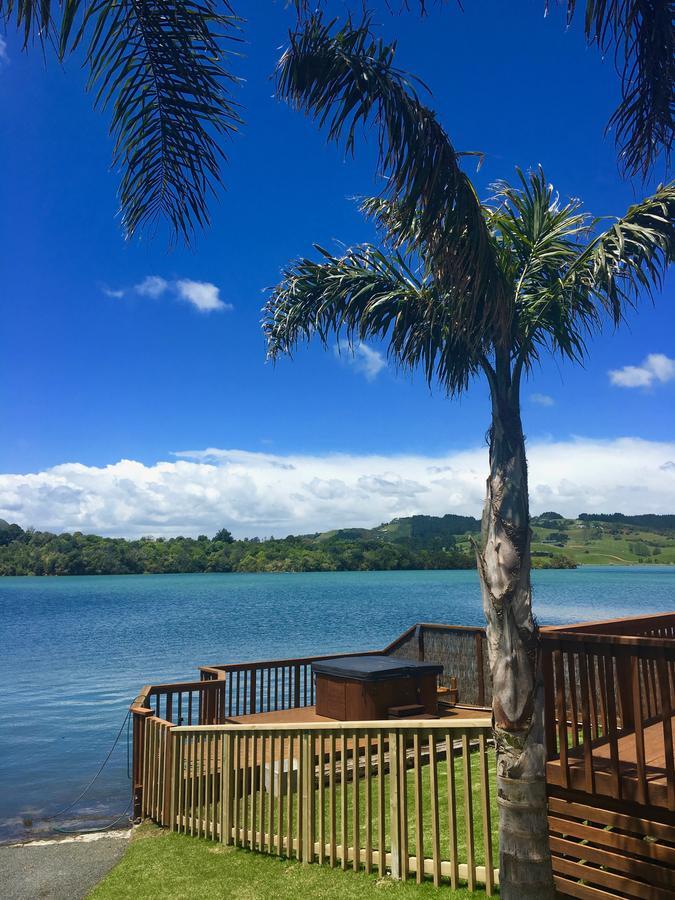 Raglan Palm Beach Motel מראה חיצוני תמונה