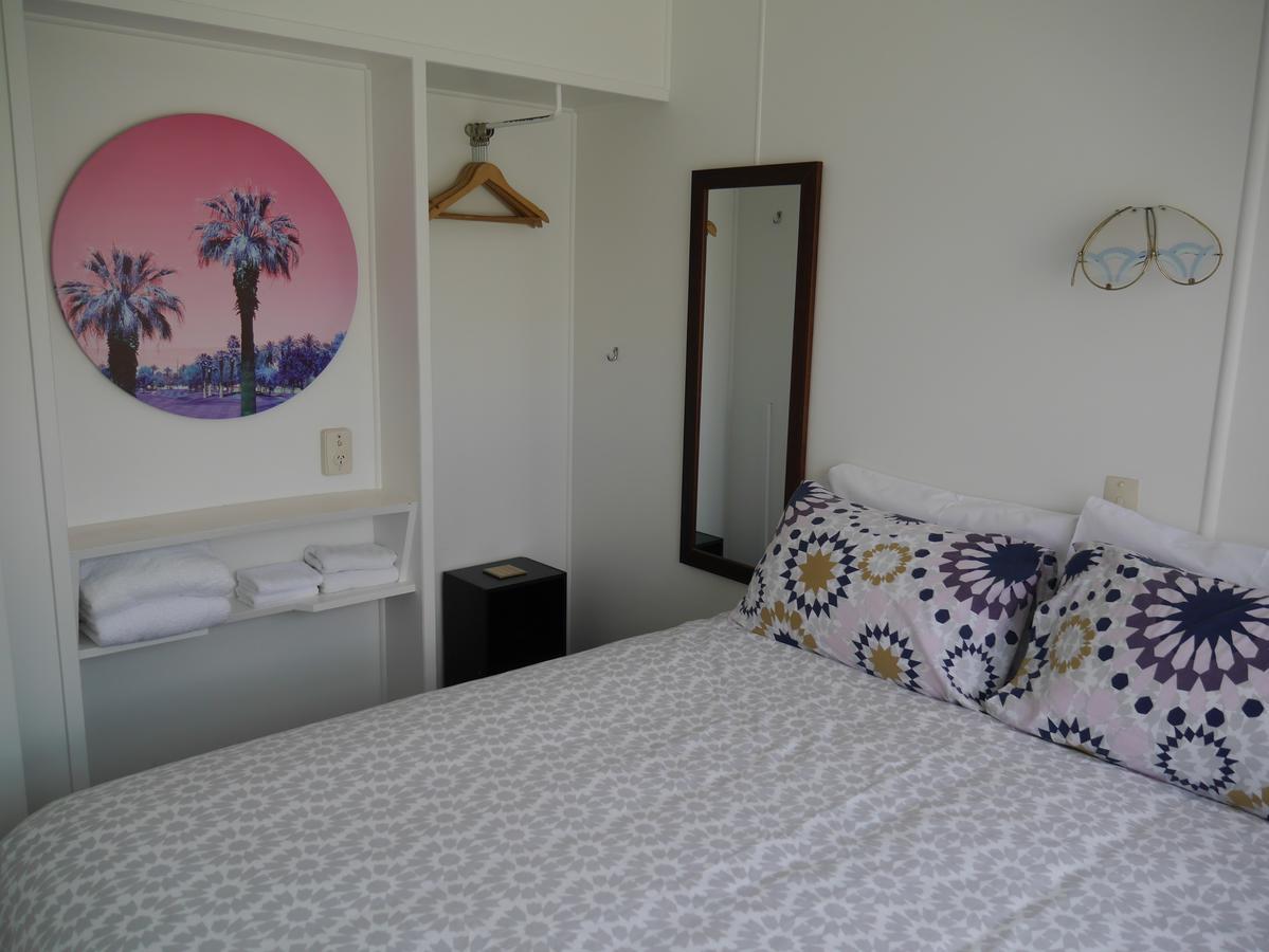Raglan Palm Beach Motel מראה חיצוני תמונה