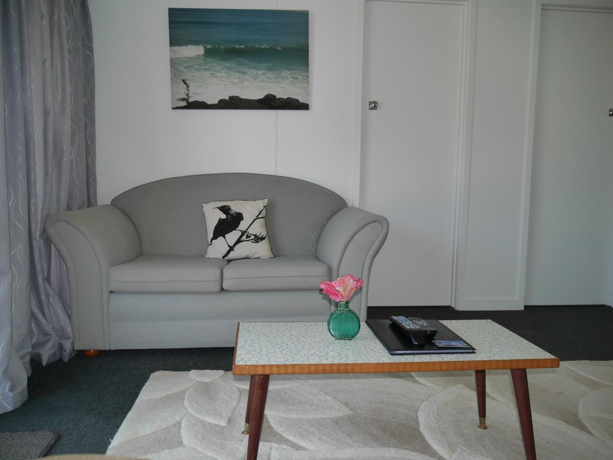 Raglan Palm Beach Motel מראה חיצוני תמונה
