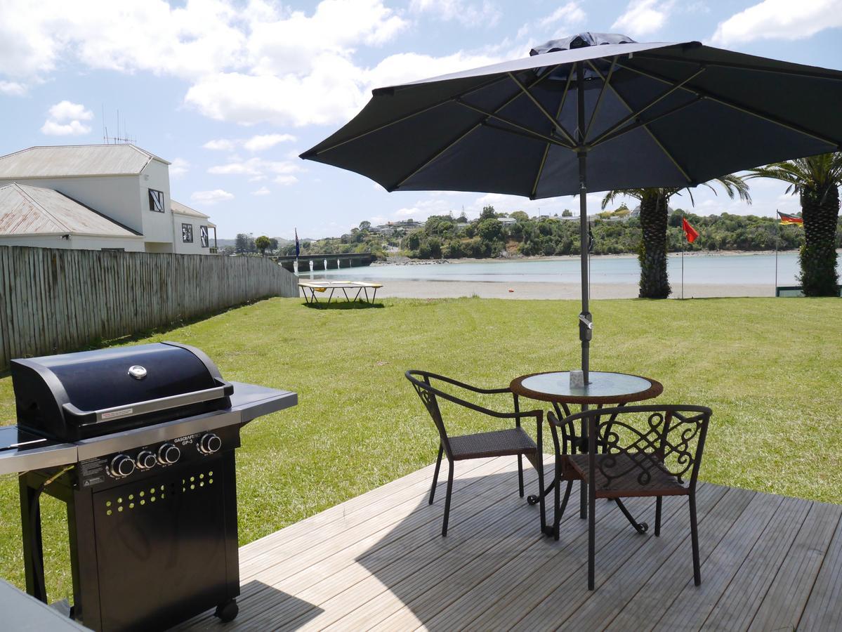 Raglan Palm Beach Motel מראה חיצוני תמונה