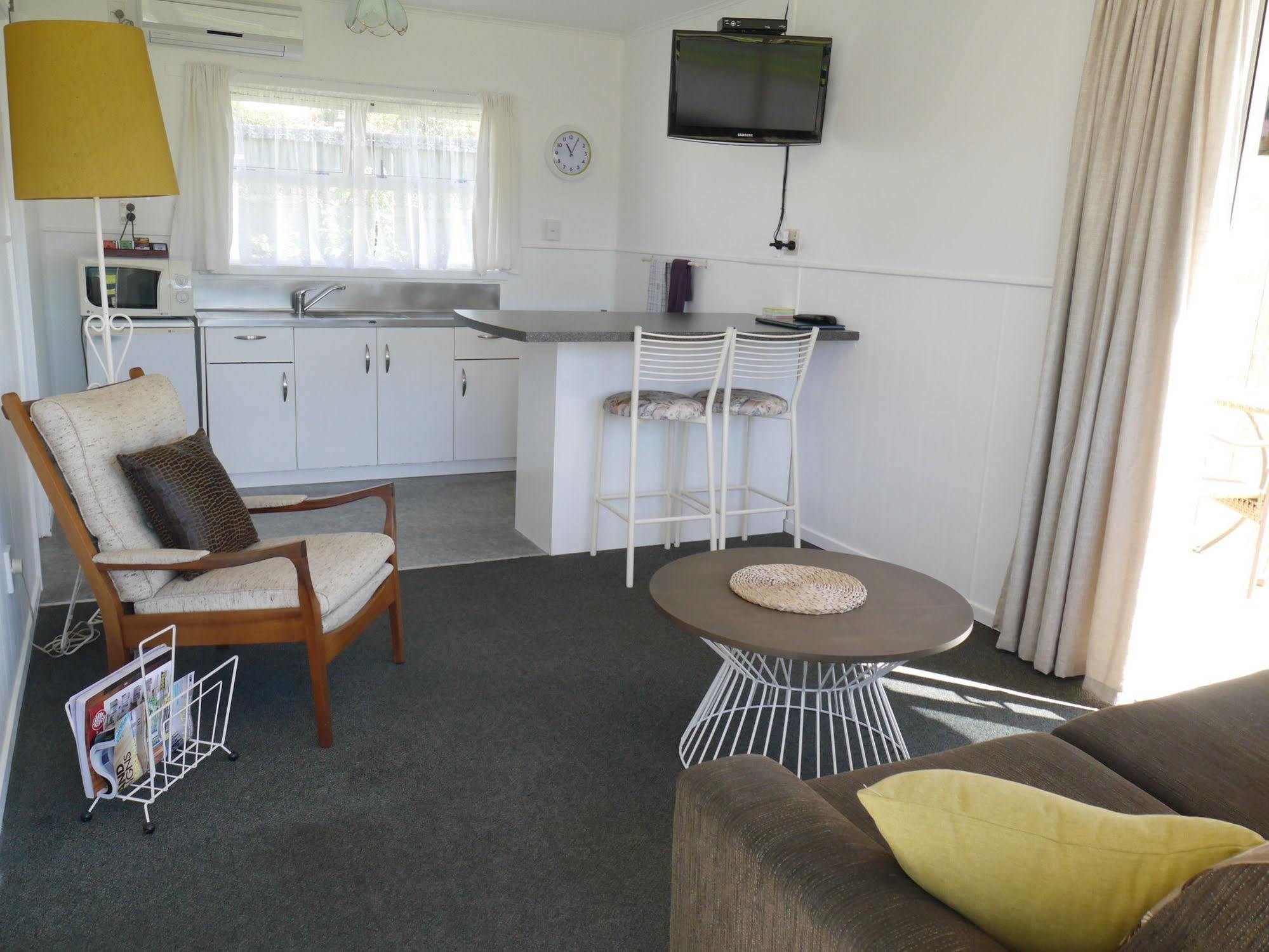 Raglan Palm Beach Motel מראה חיצוני תמונה