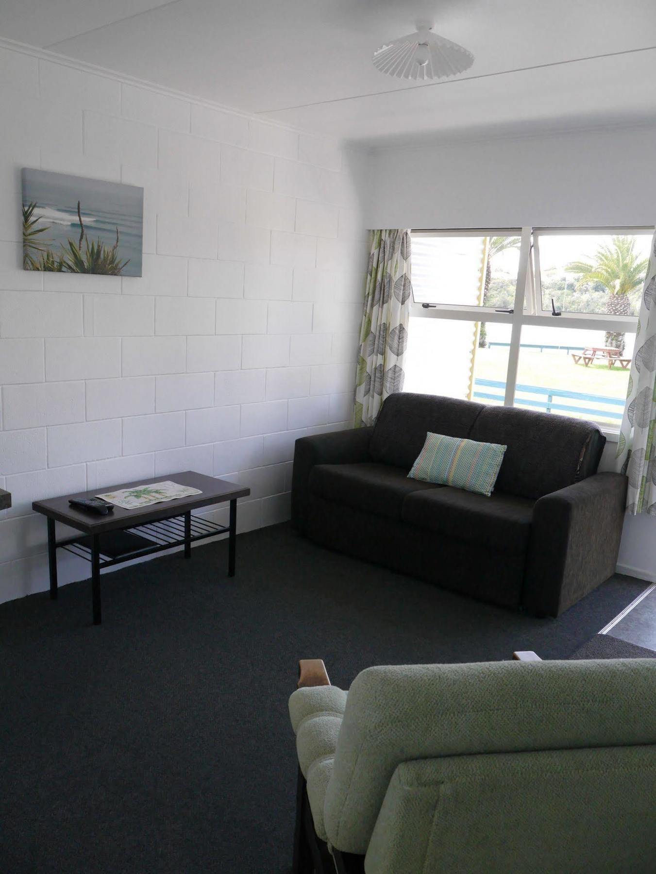 Raglan Palm Beach Motel מראה חיצוני תמונה