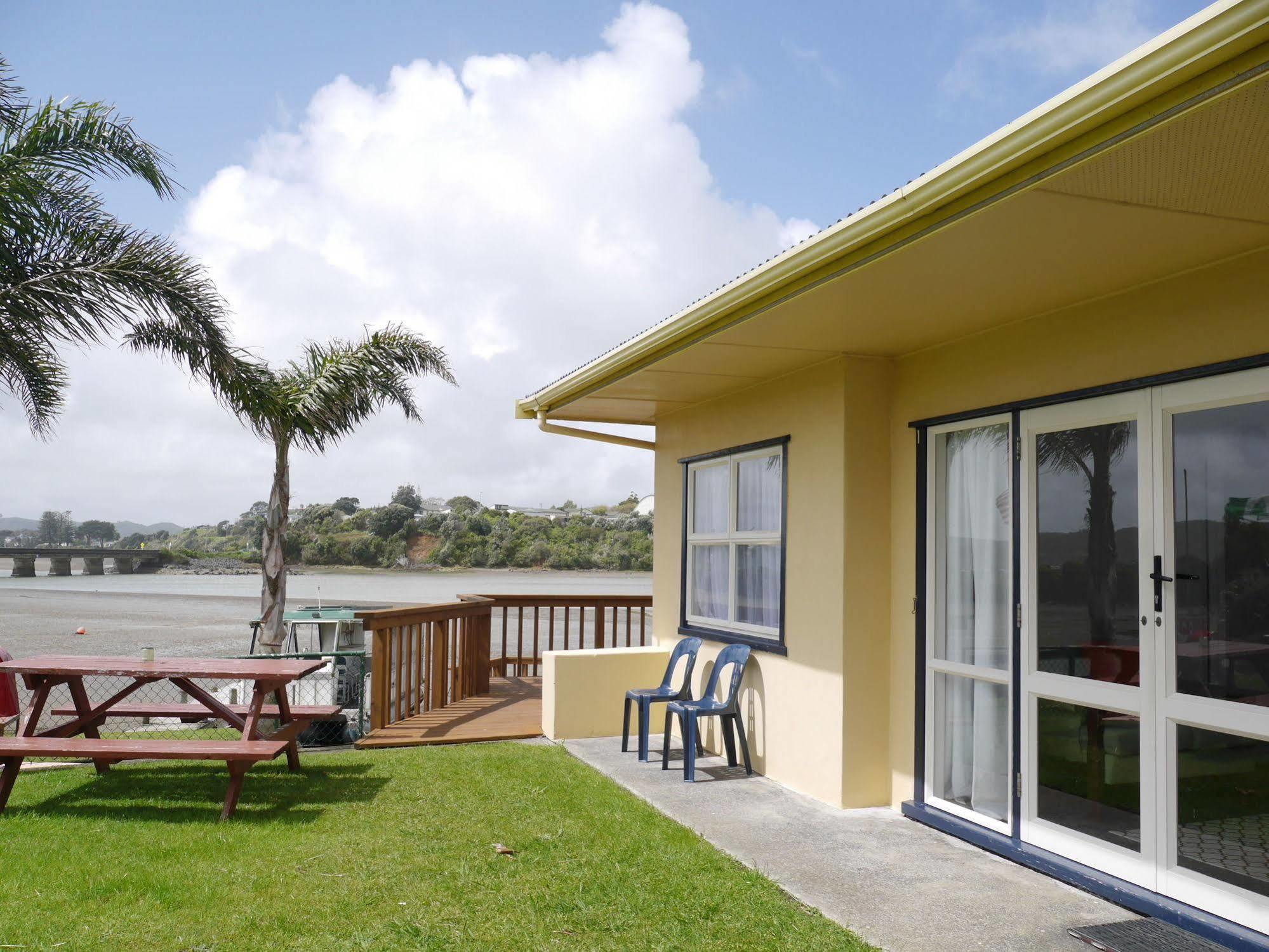 Raglan Palm Beach Motel מראה חיצוני תמונה