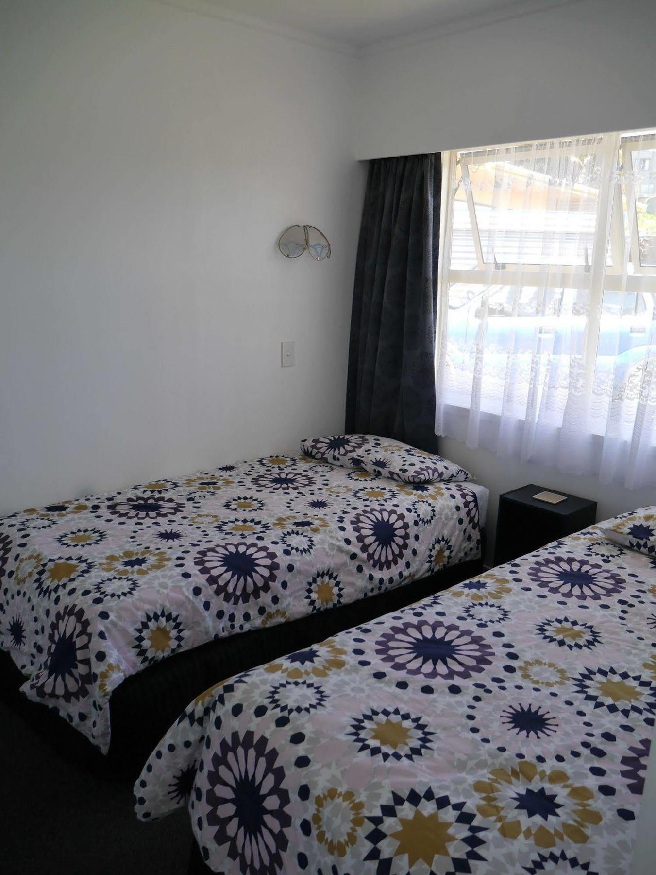 Raglan Palm Beach Motel מראה חיצוני תמונה
